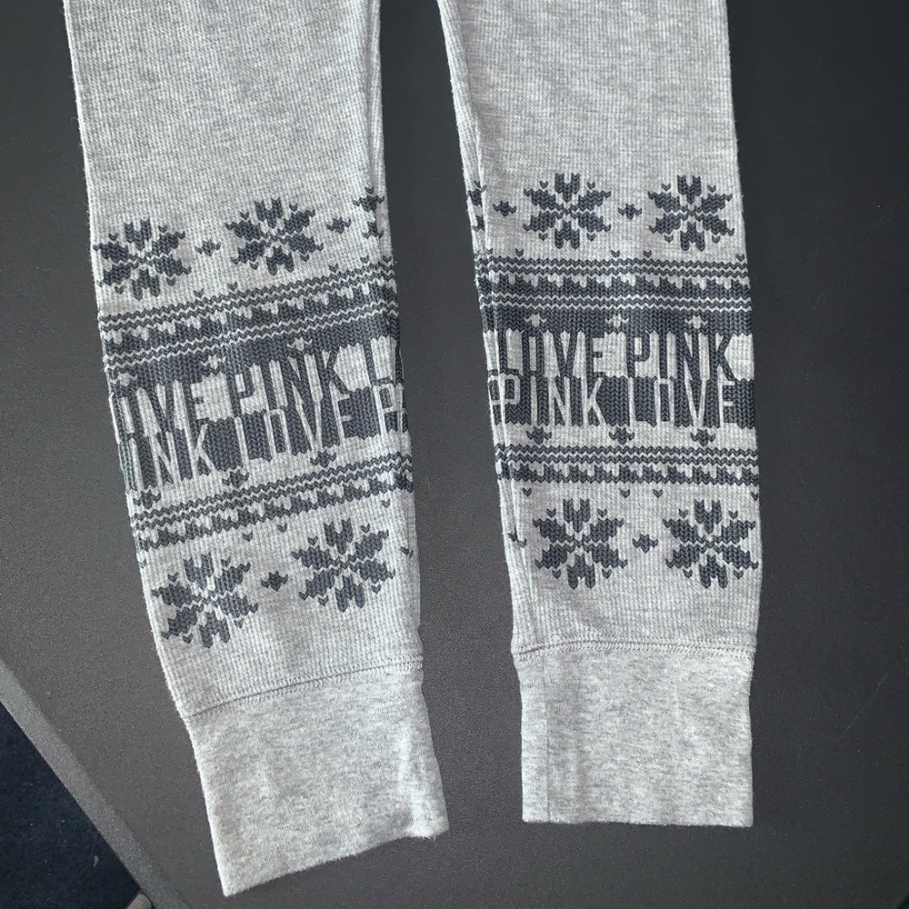 VS Pink waffle knit legging pants rare 😍 - Picture 4 of 10